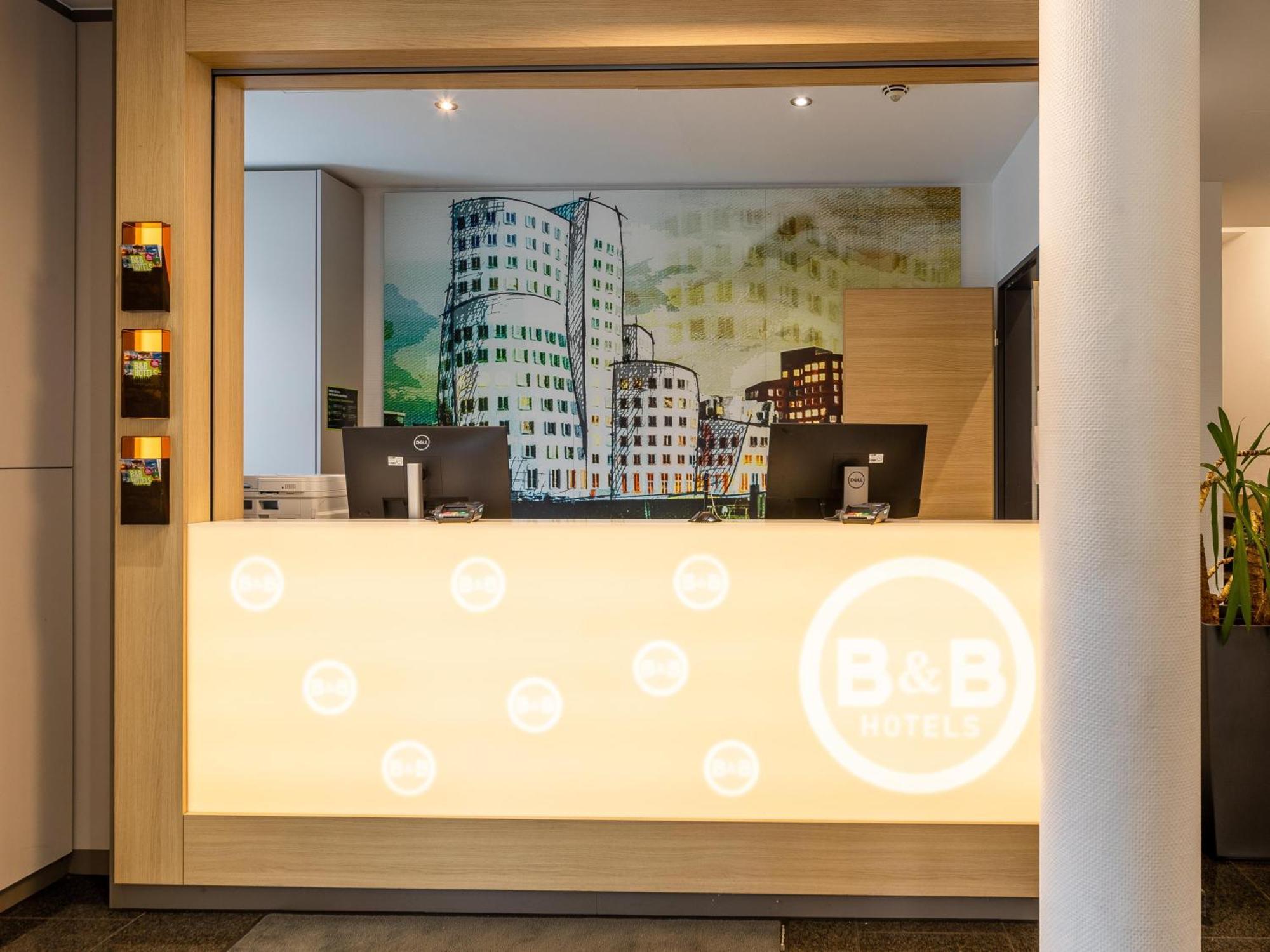 B&B Hotel Duesseldorf City-Sued Eksteriør bilde
