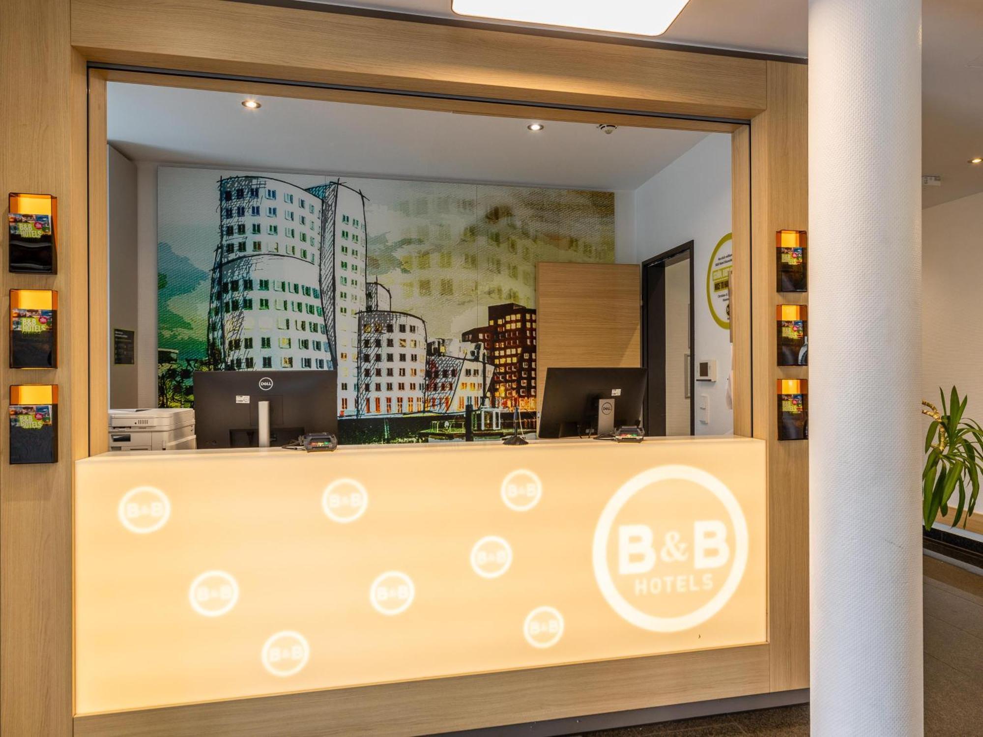 B&B Hotel Duesseldorf City-Sued Eksteriør bilde