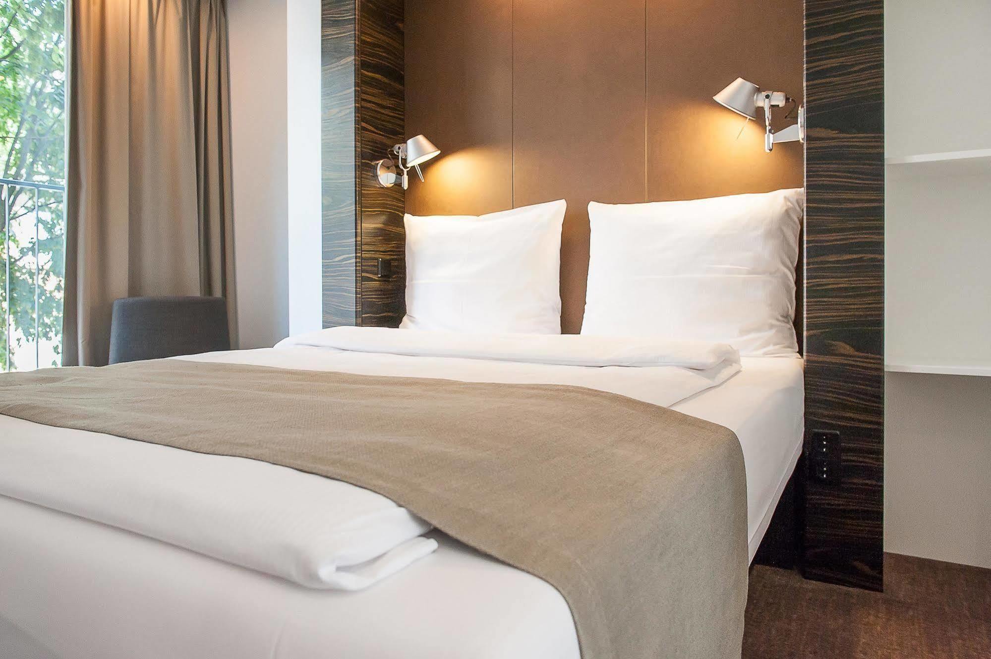 B&B Hotel Duesseldorf City-Sued Eksteriør bilde